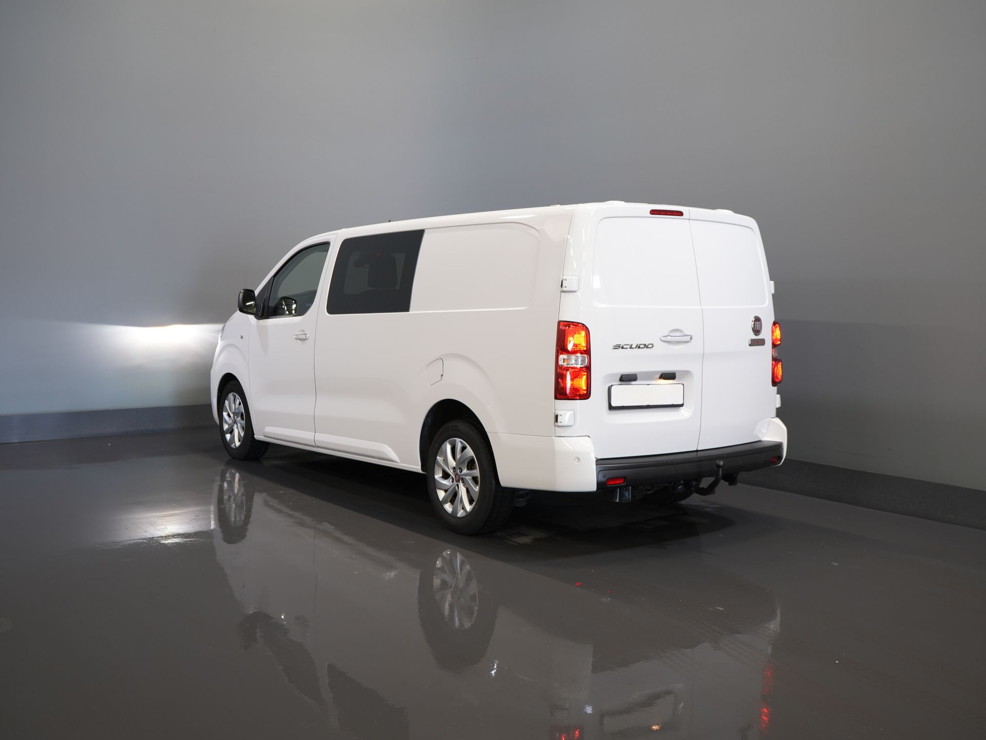 Fiat Scudo Bestelbus 2.0 MJ 180 pk Aut. DC Dubbel Cabine BPM VRIJ! Adapt.Cruise/ Xenon/ Climate/ Keyless/ Carplay/ NL Auto/ PDC