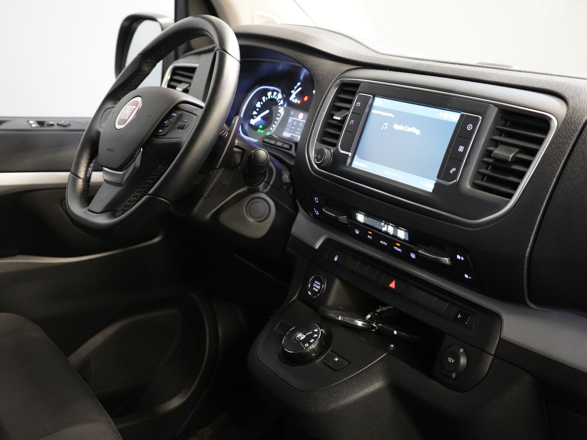 Fiat Scudo Bestelbus 2.0 MJ 180 pk Aut. DC Dubbel Cabine BPM VRIJ! Adapt.Cruise/ Xenon/ Climate/ Keyless/ Carplay/ NL Auto/ PDC
