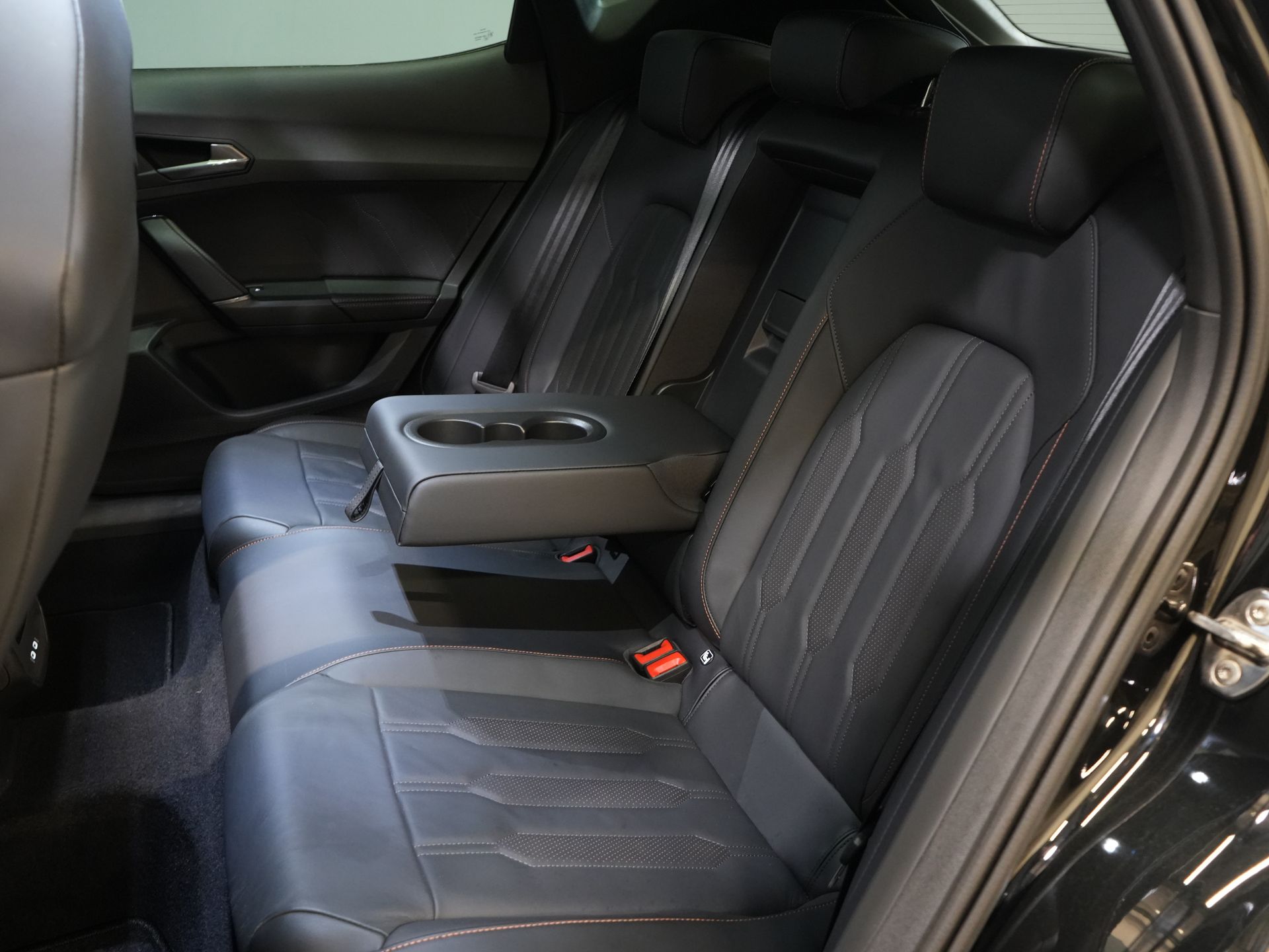 CUPRA Formentor SUV 1.4 e-Hybrid 245 ch VZ Performance Pano/ Elek.Valve/ Elek.Towbar/ Leather/ Alarm III/ Mem.Seat/ Adapt.Cruise/ Matrix/ Seatverw.