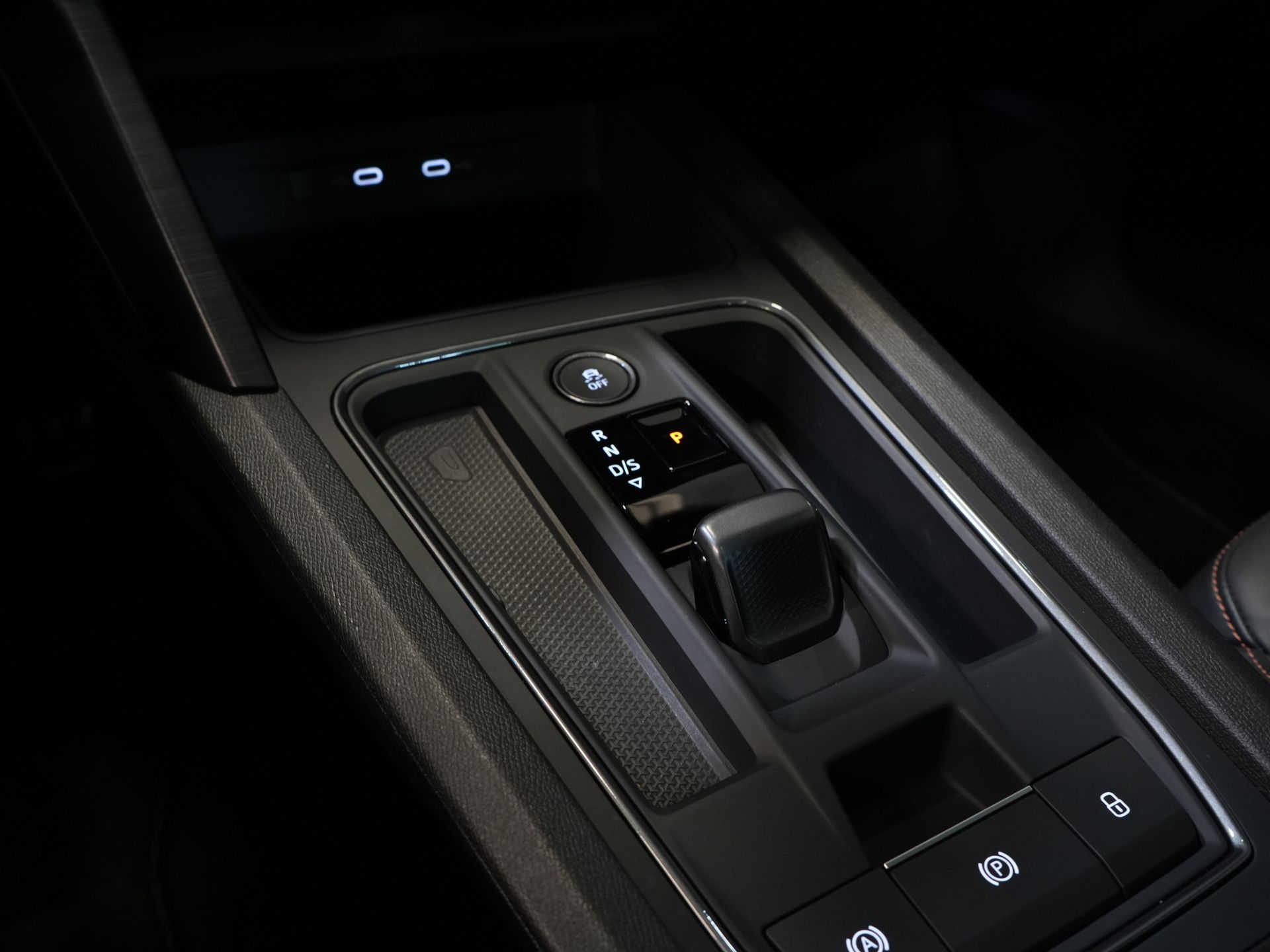 CUPRA Formentor SUV 1.4 e-Hybrid 245 ch VZ Performance Pano/ Elek.Valve/ Elek.Towbar/ Leather/ Alarm III/ Mem.Seat/ Adapt.Cruise/ Matrix/ Seatverw.