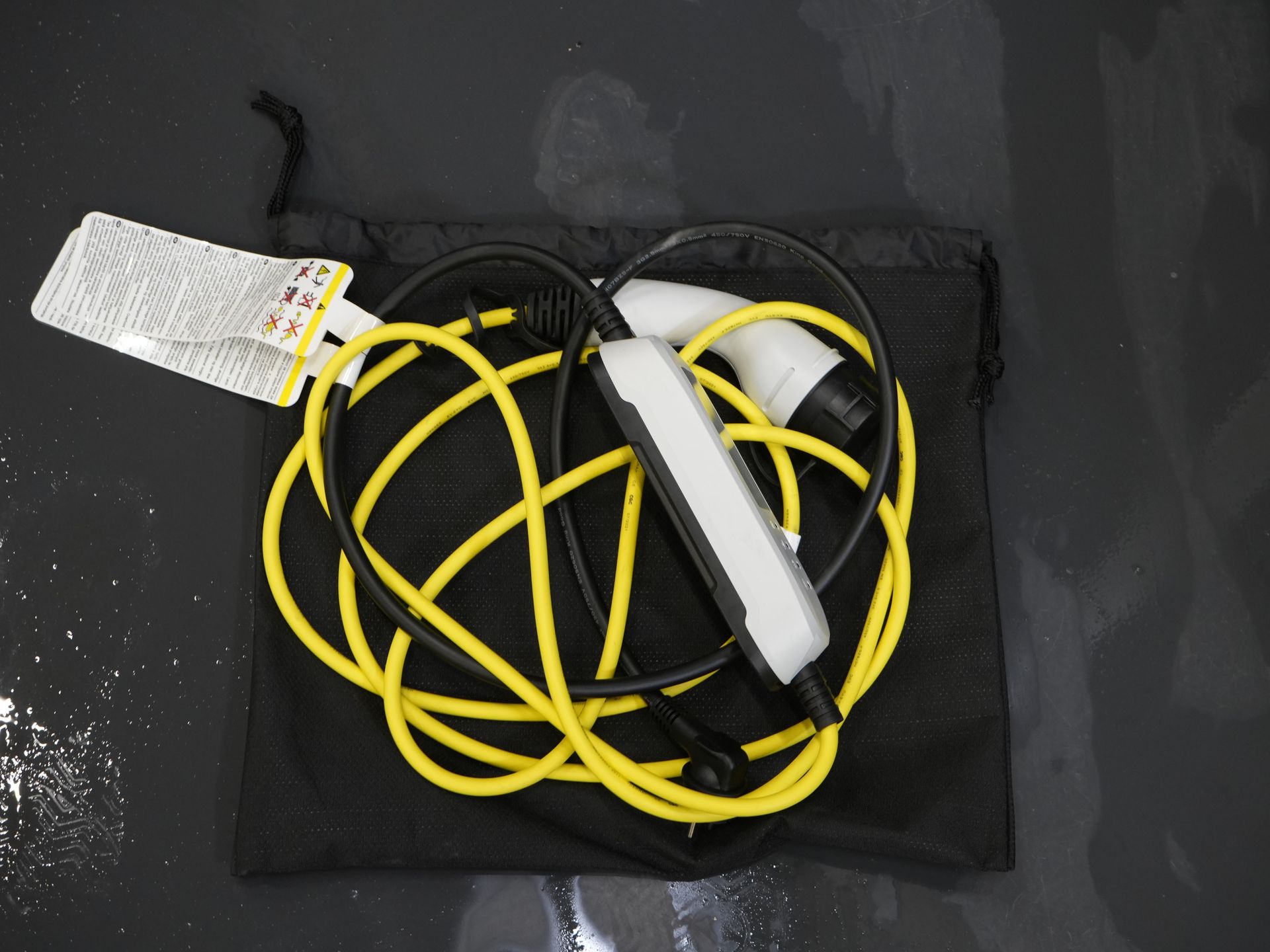 CUPRA Formentor SUV 1.4 e-Hybrid 245 ch VZ Performance Pano/ Elek.Valve/ Elek.Towbar/ Leather/ Alarm III/ Mem.Seat/ Adapt.Cruise/ Matrix/ Seatverw.