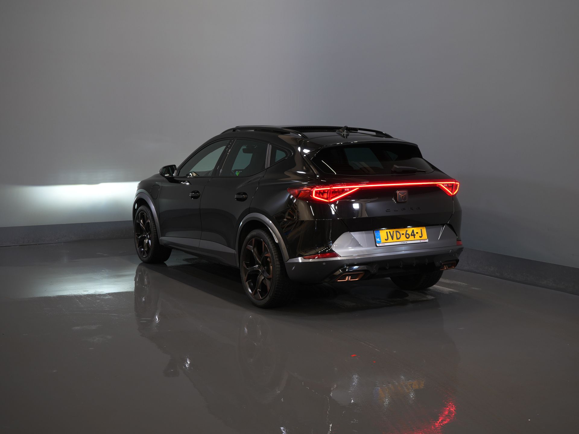 CUPRA Formentor SUV 1.4 e-Hybrid 245 ch VZ Performance Pano/ Elek.Valve/ Elek.Towbar/ Leather/ Alarm III/ Mem.Seat/ Adapt.Cruise/ Matrix/ Seatverw.