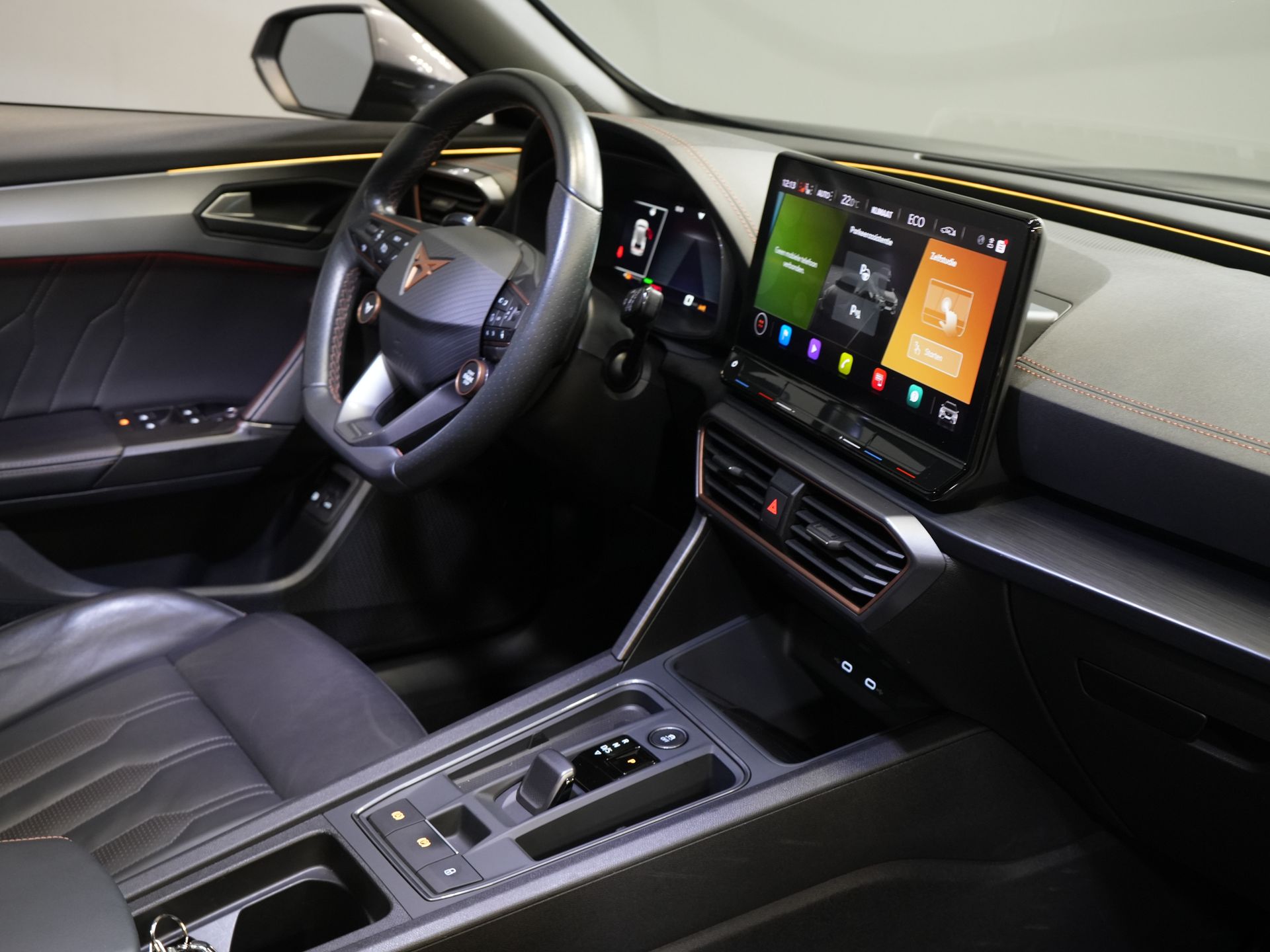 CUPRA Formentor SUV 1.4 e-Hybrid 245 ch VZ Performance Pano/ Elek.Valve/ Elek.Towbar/ Leather/ Alarm III/ Mem.Seat/ Adapt.Cruise/ Matrix/ Seatverw.