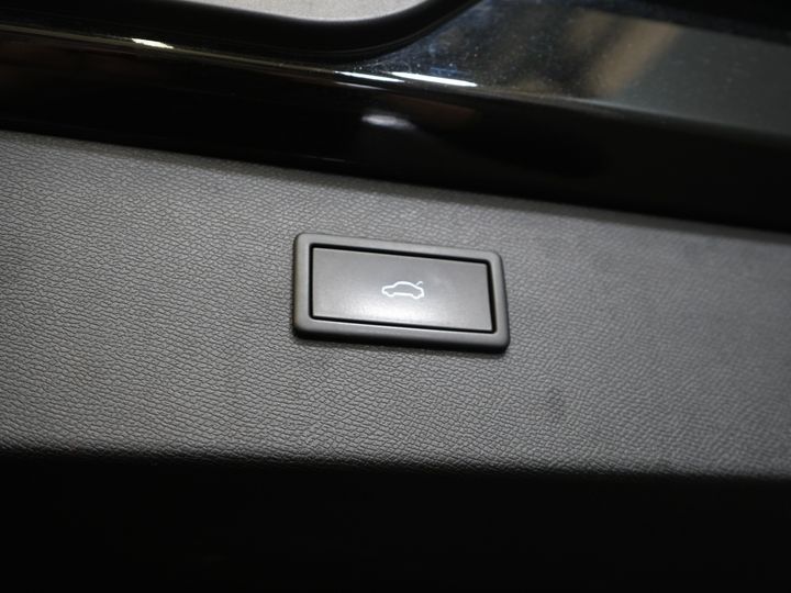 CUPRA Formentor SUV 1.4 e-Hybrid 245 ch VZ Performance Pano/ Elek.Valve/ Elek.Towbar/ Leather/ Alarm III/ Mem.Seat/ Adapt.Cruise/ Matrix/ Seatverw.