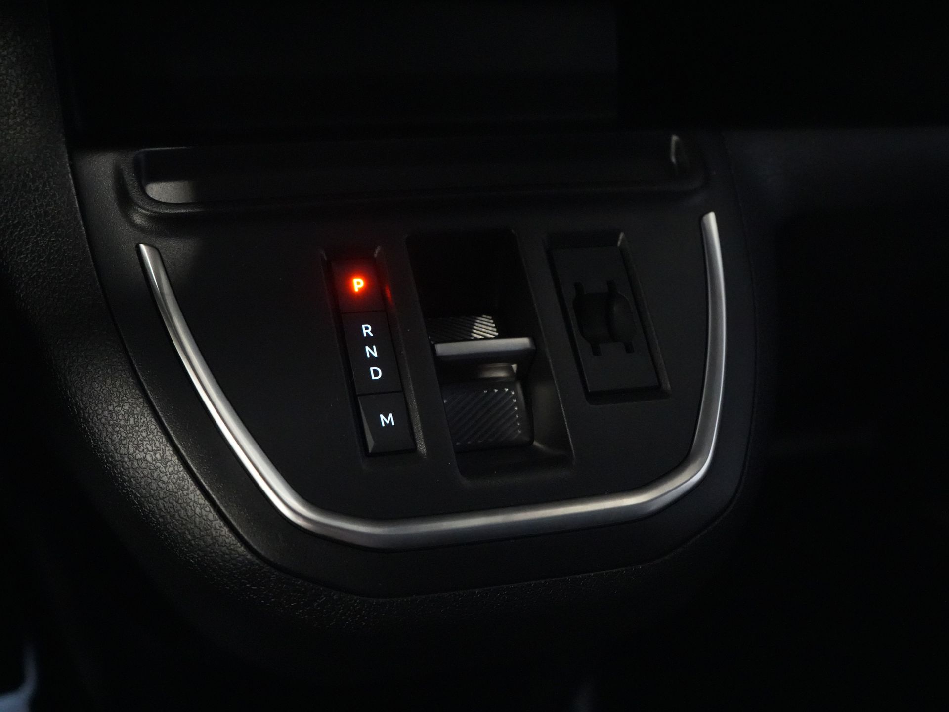 Citroën Jumpy Van 2.0 HDI 180 CP Aut DC Cabină dublă BPM GRATUIT! 2x Ușă glisantă/ Virtual Cockpit/ Navi/ Carplay/ Cameră/ PDC/ Cruise/ Bara de remorcare/ Aer