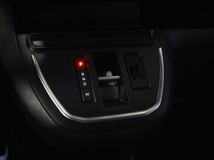 Citroën Jumpy Van 2.0 HDI 180 CP Aut DC Cabină dublă BPM GRATUIT! 2x Ușă glisantă/ Virtual Cockpit/ Navi/ Carplay/ Cameră/ PDC/ Cruise/ Bara de remorcare/ Aer