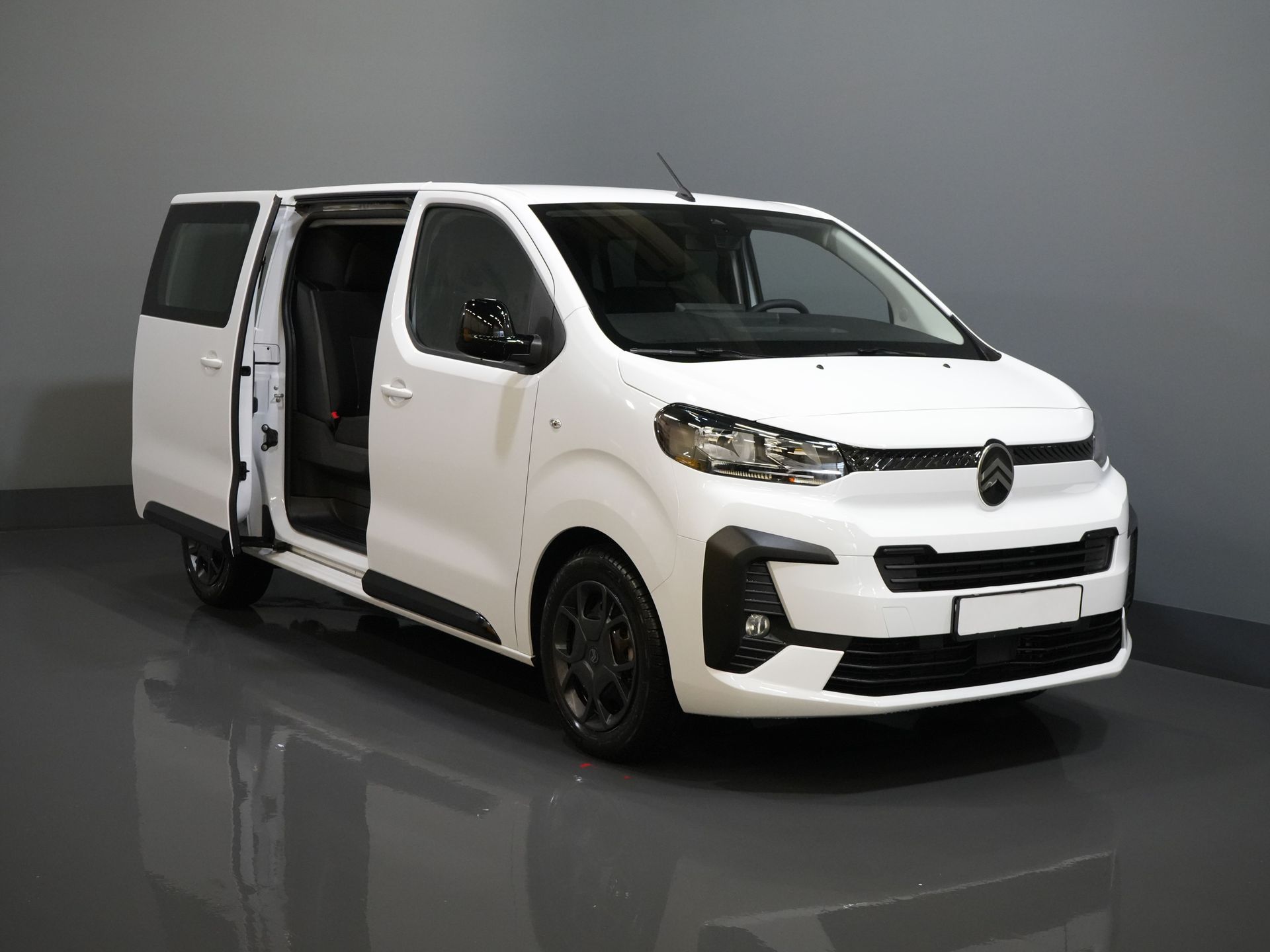Citroën Jumpy Van 2.0 HDI 180 CP Aut DC Cabină dublă BPM GRATUIT! 2x Ușă glisantă/ Virtual Cockpit/ Navi/ Carplay/ Cameră/ PDC/ Cruise/ Bara de remorcare/ Aer