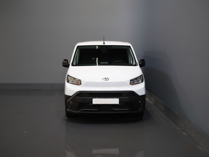 Ford E-Transit Custom Van Trend 65 kWh 330 km WLTP Garanție până în 2029/ LED/ Încălzire stand/ Încărcător rapid/ 2.3t Echipament remorcare/ Volan/ Încălzire scaune/ Carplay/ Cameră
