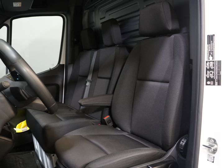 Mercedes-Benz Sprinter Van 317 CDI Aut. L2H2 BPM FREE! 3.5t Anhängelast/ Montierter Sitz/ 270 Gr. Türen/ Sitzheizung/Navi/ Kamera/ Cruise/ Airco/ DAB