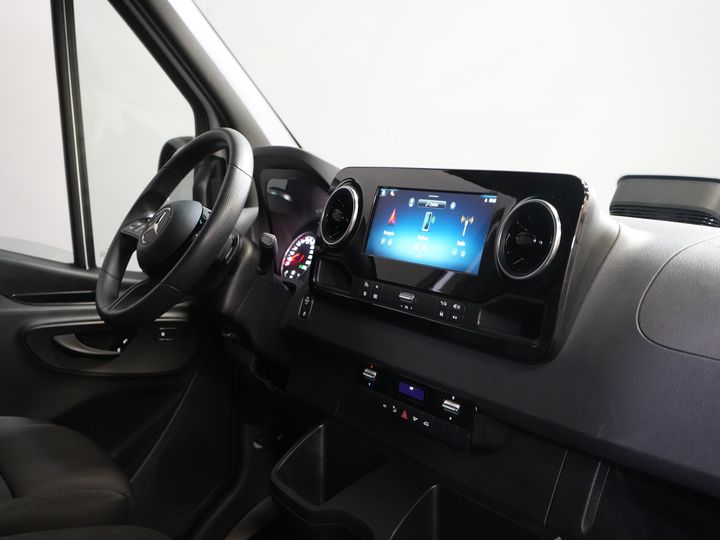 Mercedes-Benz Sprinter Van 317 CDI Aut. L2H2 BPM FREE! 3.5t Anhängelast/ Montierter Sitz/ 270 Gr. Türen/ Sitzheizung/Navi/ Kamera/ Cruise/ Airco/ DAB