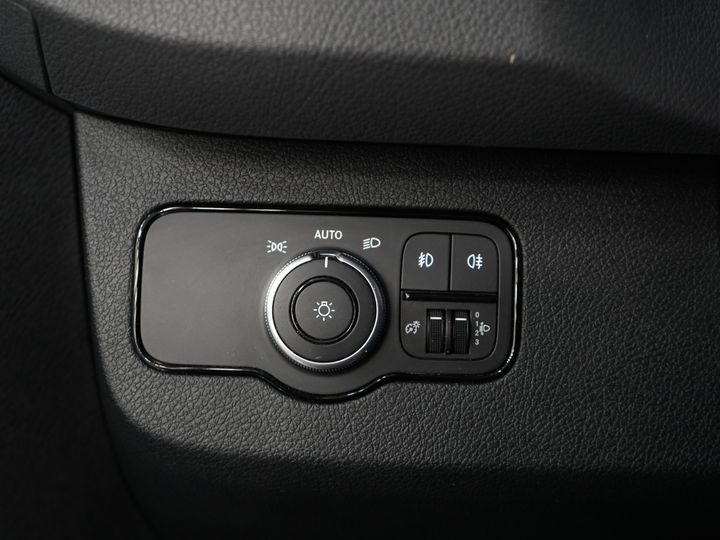 Mercedes-Benz Sprinter Van 317 CDI Aut. L2H2 BPM FREE! 3.5t Anhängelast/ Montierter Sitz/ 270 Gr. Türen/ Sitzheizung/Navi/ Kamera/ Cruise/ Airco/ DAB