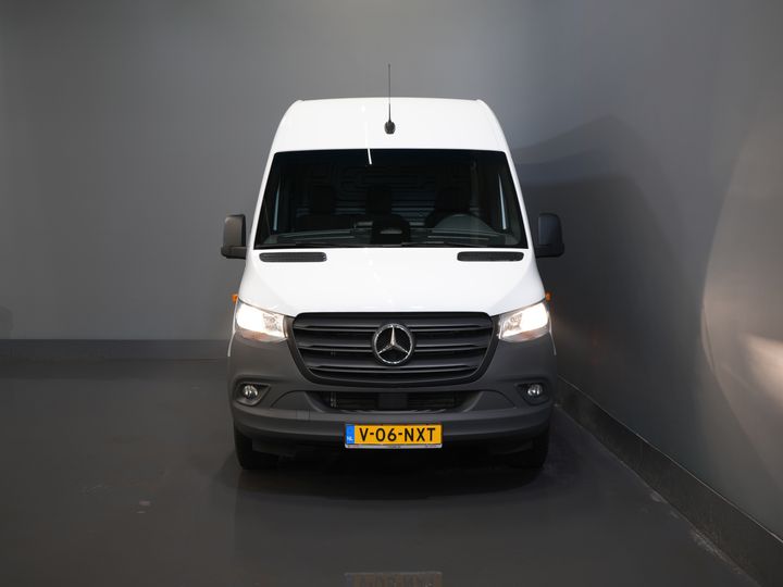 Mercedes-Benz Sprinter Van 317 CDI Aut. L2H2 BPM FREE! 3.5t Anhängelast/ Montierter Sitz/ 270 Gr. Türen/ Sitzheizung/Navi/ Kamera/ Cruise/ Airco/ DAB