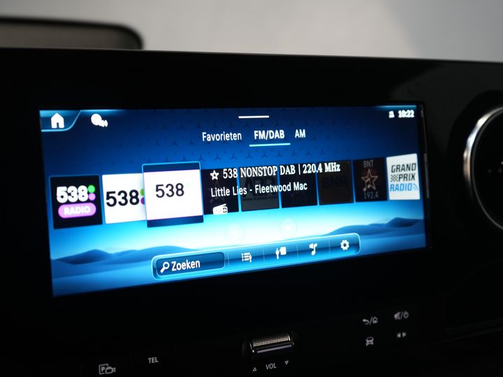 Mercedes-Benz Sprinter Van 317 CDI Aut. L2H2 BPM FREE! 3.5t Anhängelast/ Montierter Sitz/ 270 Gr. Türen/ Sitzheizung/Navi/ Kamera/ Cruise/ Airco/ DAB