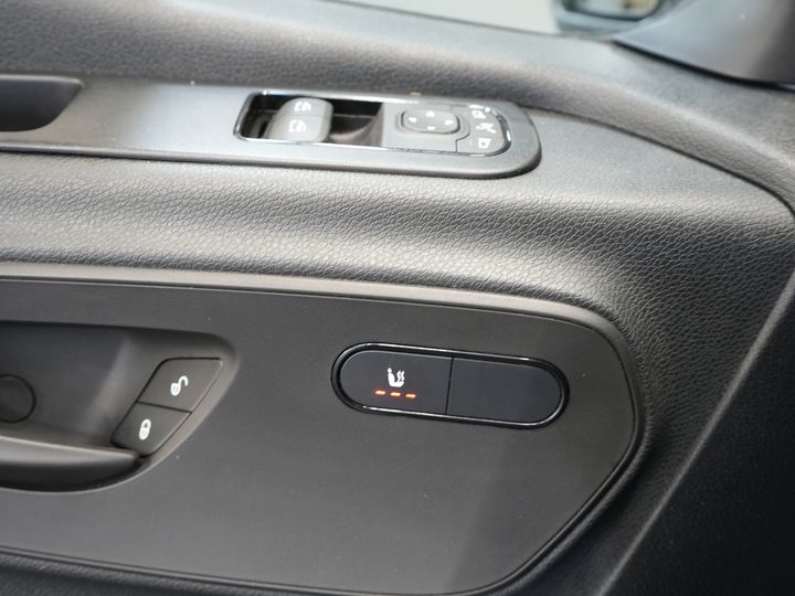 Mercedes-Benz Sprinter Van 317 CDI Aut. L2H2 BPM FREE! 3.5t Anhängelast/ Montierter Sitz/ 270 Gr. Türen/ Sitzheizung/Navi/ Kamera/ Cruise/ Airco/ DAB