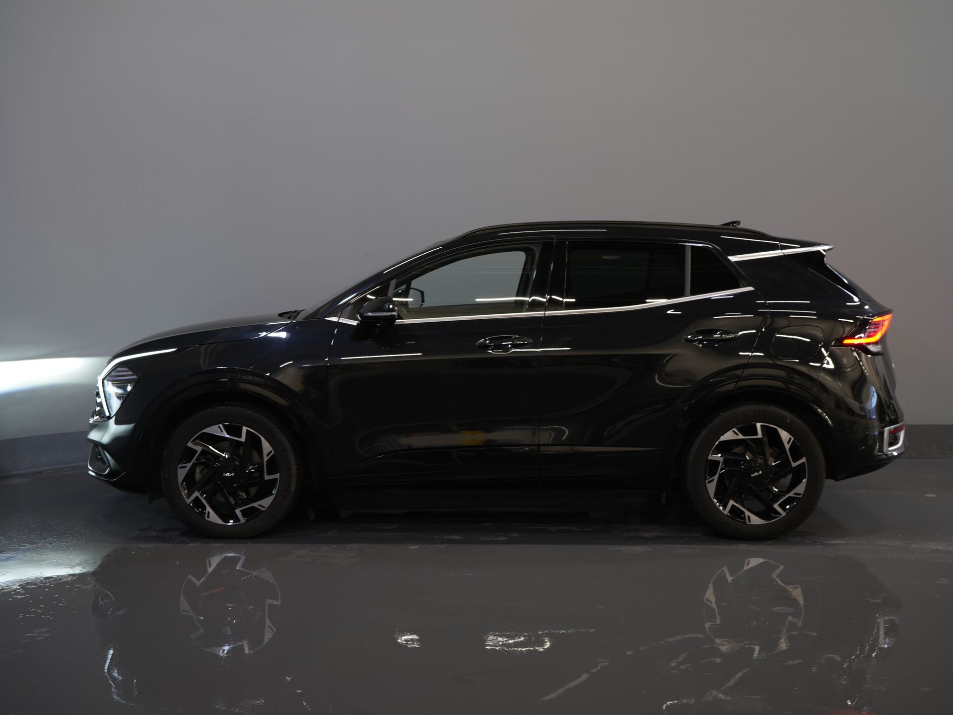 Kia Sportage SUV 1.6 T-GDi Plug-in Hybrid AWD GT-line LED/ Virtual Cockpit/ Adapt.Cruise/ Memory seat/ Stoelverw./ Stoelvent./ Stuurverw./ Camera