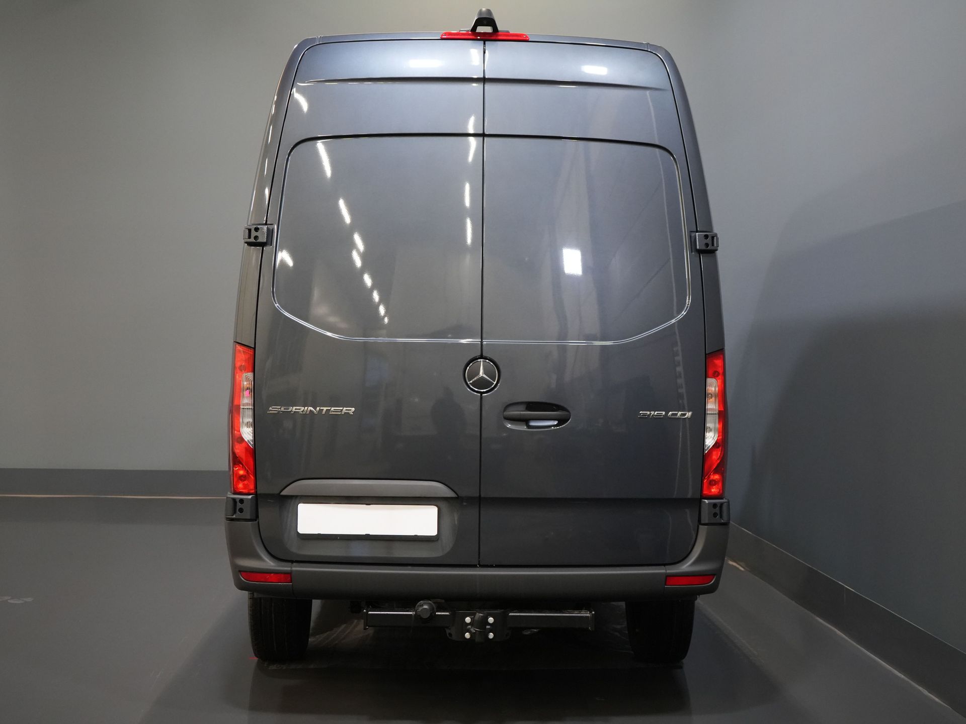 Mercedes-Benz Sprinter Van 319 CDI Aut. L2H2 BPM-FREE LED/ 3,5t Anhängevorrichtung/ Elektrischer Sitz/ Kamera/ Tempomat
