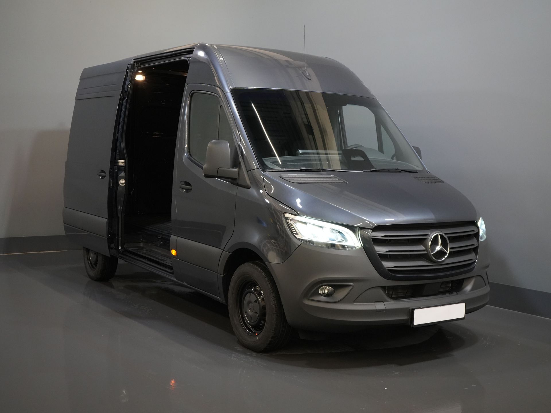 Mercedes-Benz Sprinter Van 319 CDI Aut. L2H2 BPM-FREE LED/ 3,5t Anhängevorrichtung/ Elektrischer Sitz/ Kamera/ Tempomat
