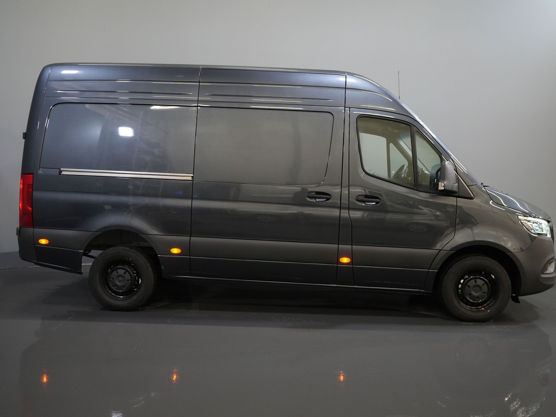 Mercedes-Benz Sprinter Van 319 CDI Aut. L2H2 BPM-FREE LED/ 3,5t Anhängevorrichtung/ Elektrischer Sitz/ Kamera/ Tempomat
