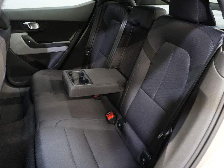 Polestar 2 Sedan Long Range 78 кВт·год 551 км WLTP LED/ Адаптивний круїз-контроль/ Пам'ять/ Підігрів сидінь/ 360-градусна камера/ Carplay/ Навігація/ Клімат-контроль