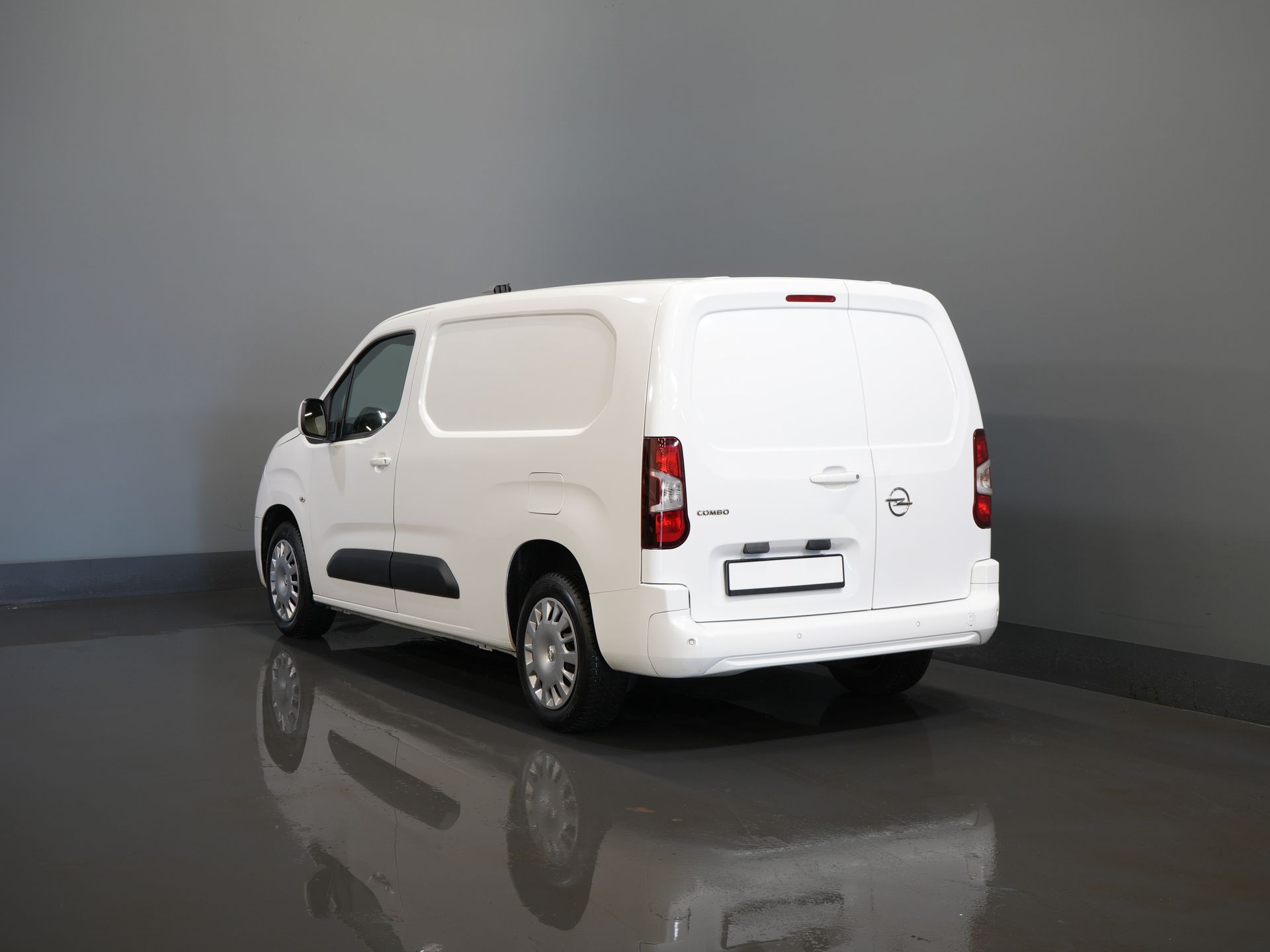 Vauxhall Combo Van 1.5D 130 к.с. авт. L2 Seatverw./ Würth/ Carplay/ Navi/ Climate/ PDC/ Cruise
