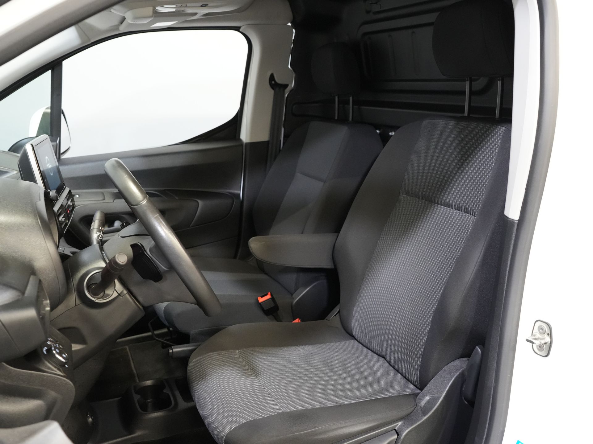 Vauxhall Combo Van 1.5D 130 к.с. авт. L2 Seatverw./ Würth/ Carplay/ Navi/ Climate/ PDC/ Cruise