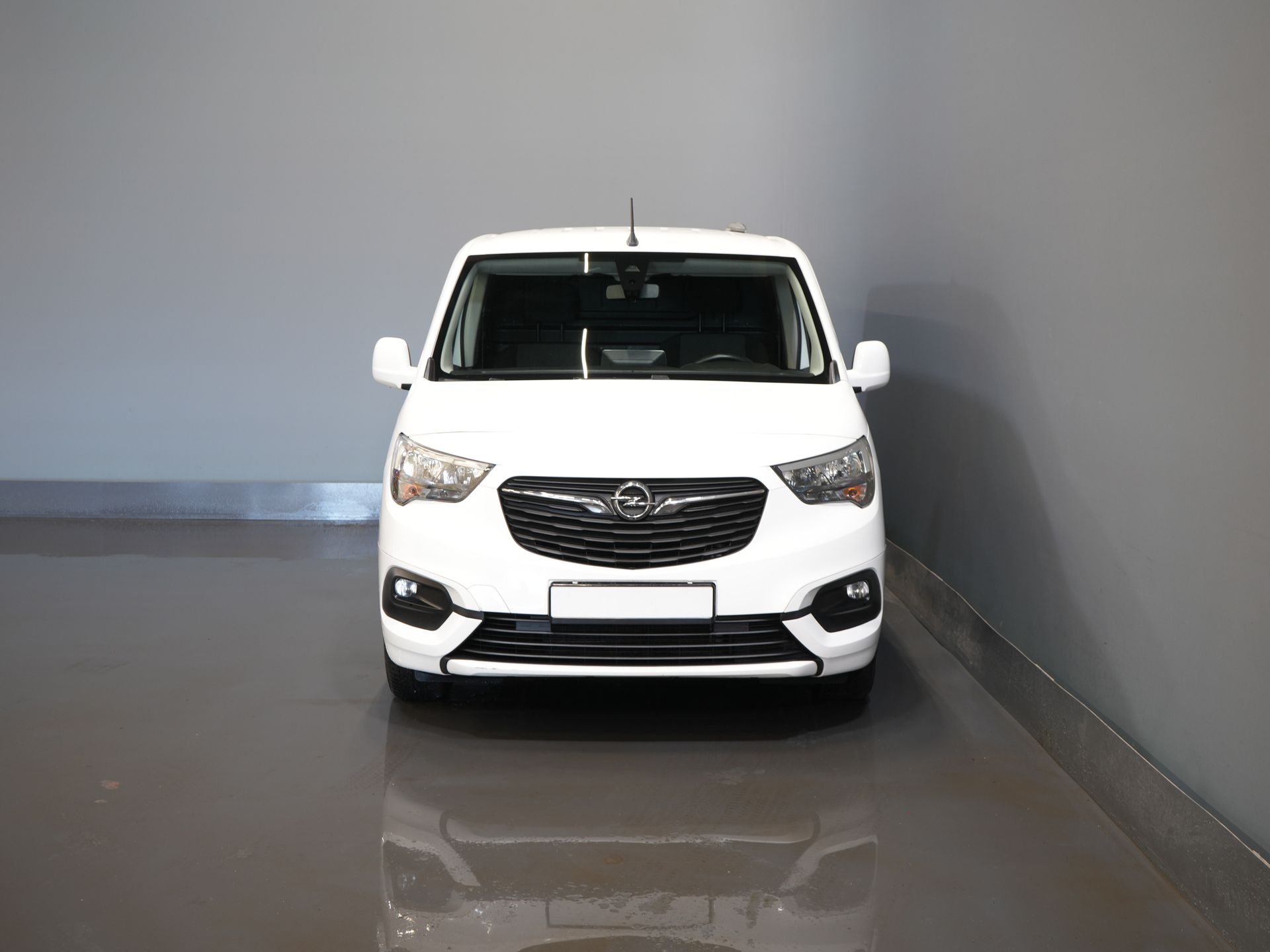 Vauxhall Combo Van 1.5D 130 к.с. авт. L2 Seatverw./ Würth/ Carplay/ Navi/ Climate/ PDC/ Cruise