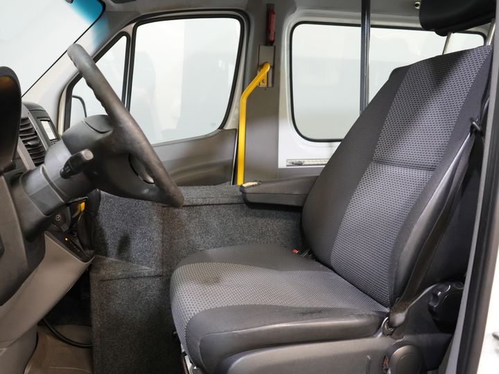 Mercedes-Benz Sprinter Kastenwagen 313 2.2 CDI Aut. L2H2 € 9.922 inkl. MwSt. EXPORT Combi/ 9 Personen/ Kombi/ 9P/ Airco/ Rollstuhllift/ elektr. Tür/ TÜV 9-2026