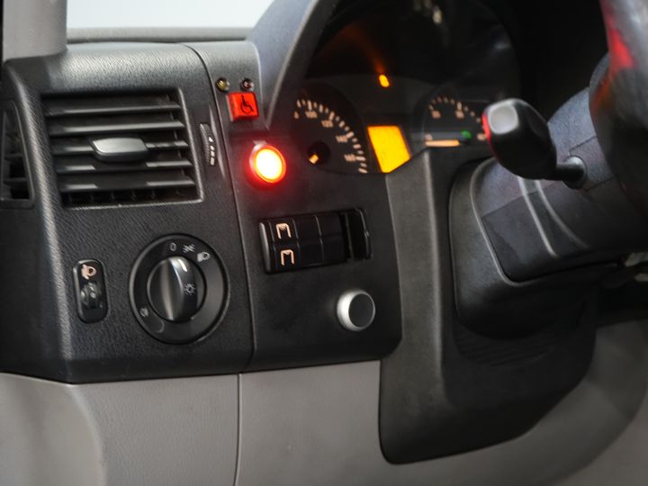Mercedes-Benz Sprinter Kastenwagen 313 2.2 CDI Aut. L2H2 € 9.922 inkl. MwSt. EXPORT Combi/ 9 Personen/ Kombi/ 9P/ Airco/ Rollstuhllift/ elektr. Tür/ TÜV 9-2026