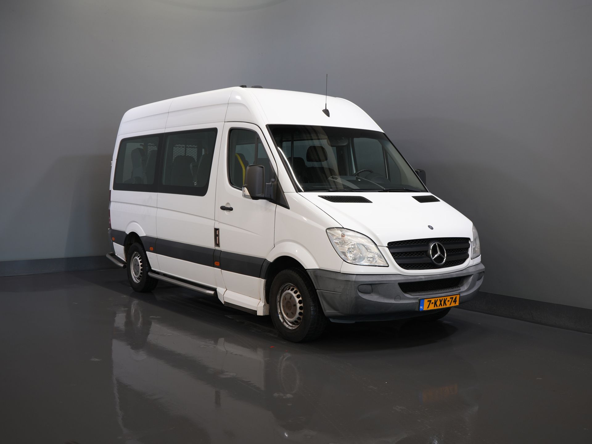 Mercedes-Benz Sprinter Kastenwagen 313 2.2 CDI Aut. L2H2 € 9.922 inkl. MwSt. EXPORT Combi/ 9 Personen/ Kombi/ 9P/ Airco/ Rollstuhllift/ elektr. Tür/ TÜV 9-2026