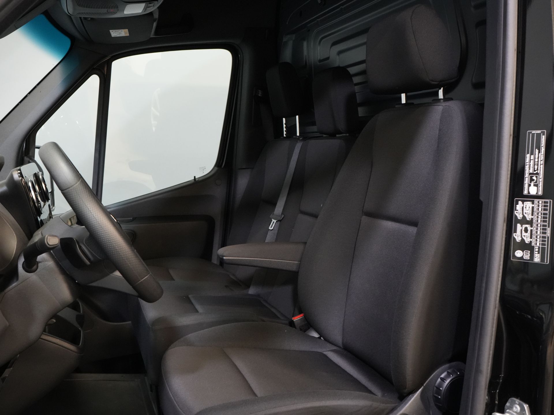 Mercedes-Benz Sprinter Bestelbus 317 CDI Aut. L2H2 VanStep/ 3.5t Trekverm./ LED/ 270Gr.Deuren/ Navi/ Camera/ Cruise/ PDC