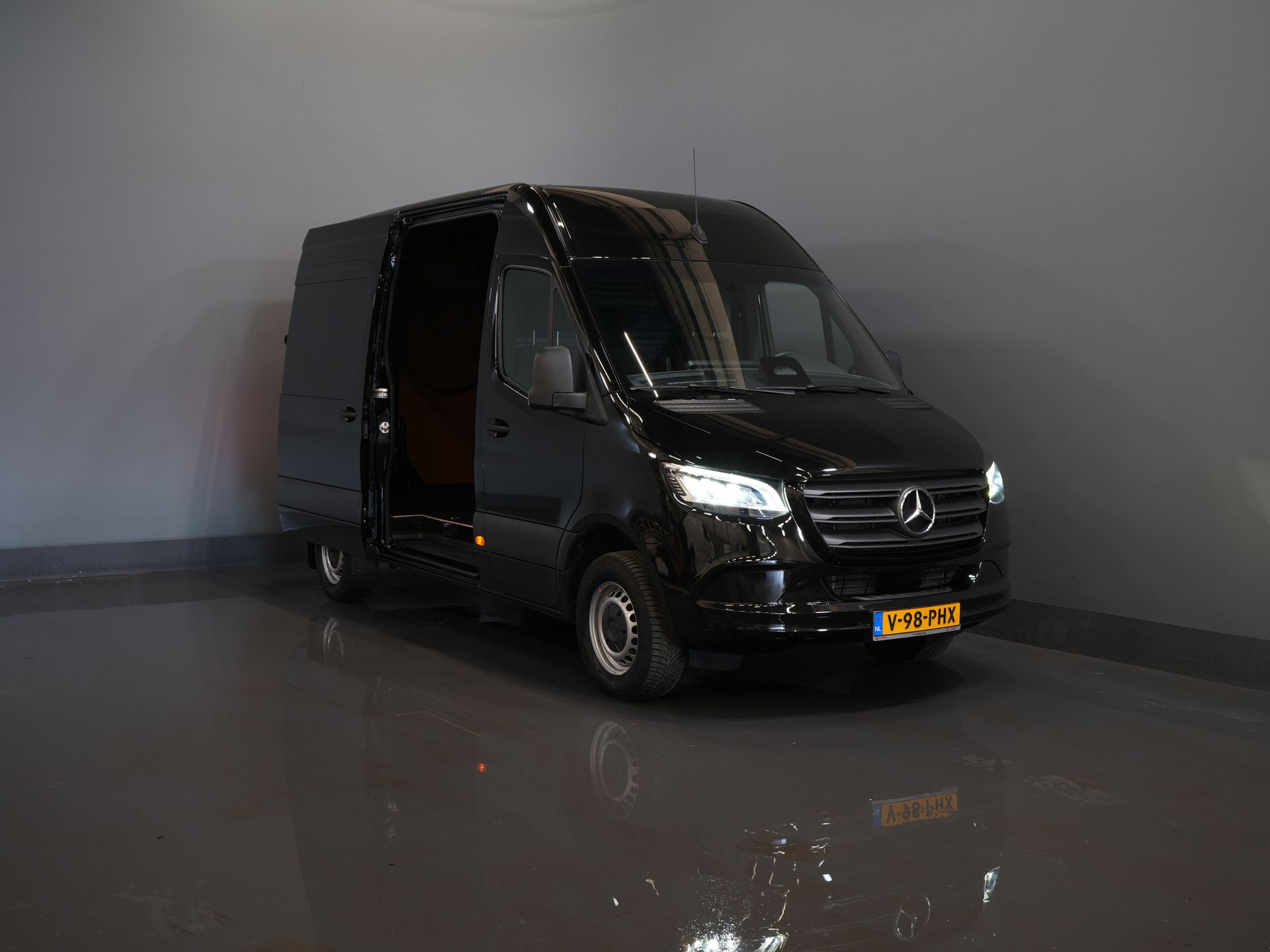 Mercedes-Benz Sprinter Bestelbus 317 CDI Aut. L2H2 VanStep/ 3.5t Trekverm./ LED/ 270Gr.Deuren/ Navi/ Camera/ Cruise/ PDC