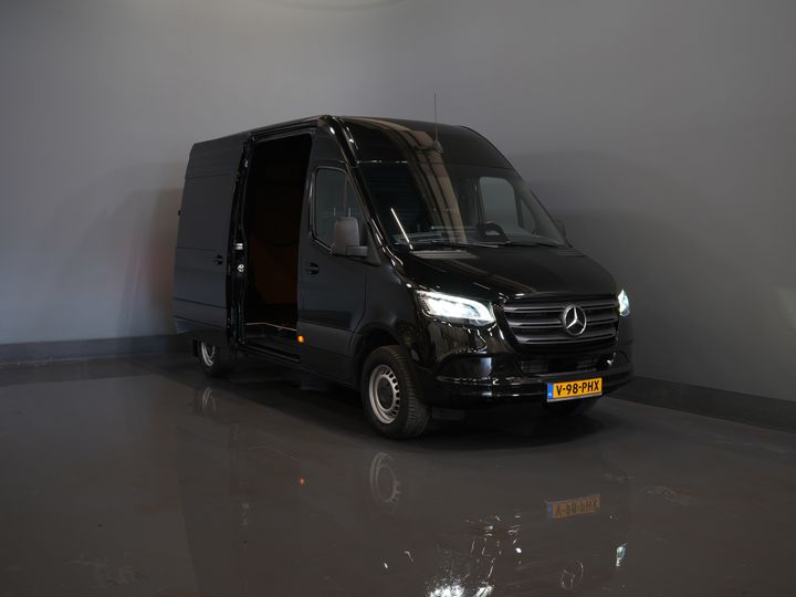 Mercedes-Benz Sprinter Bestelbus 317 CDI Aut. L2H2 VanStep/ 3.5t Trekverm./ LED/ 270Gr.Deuren/ Navi/ Camera/ Cruise/ PDC
