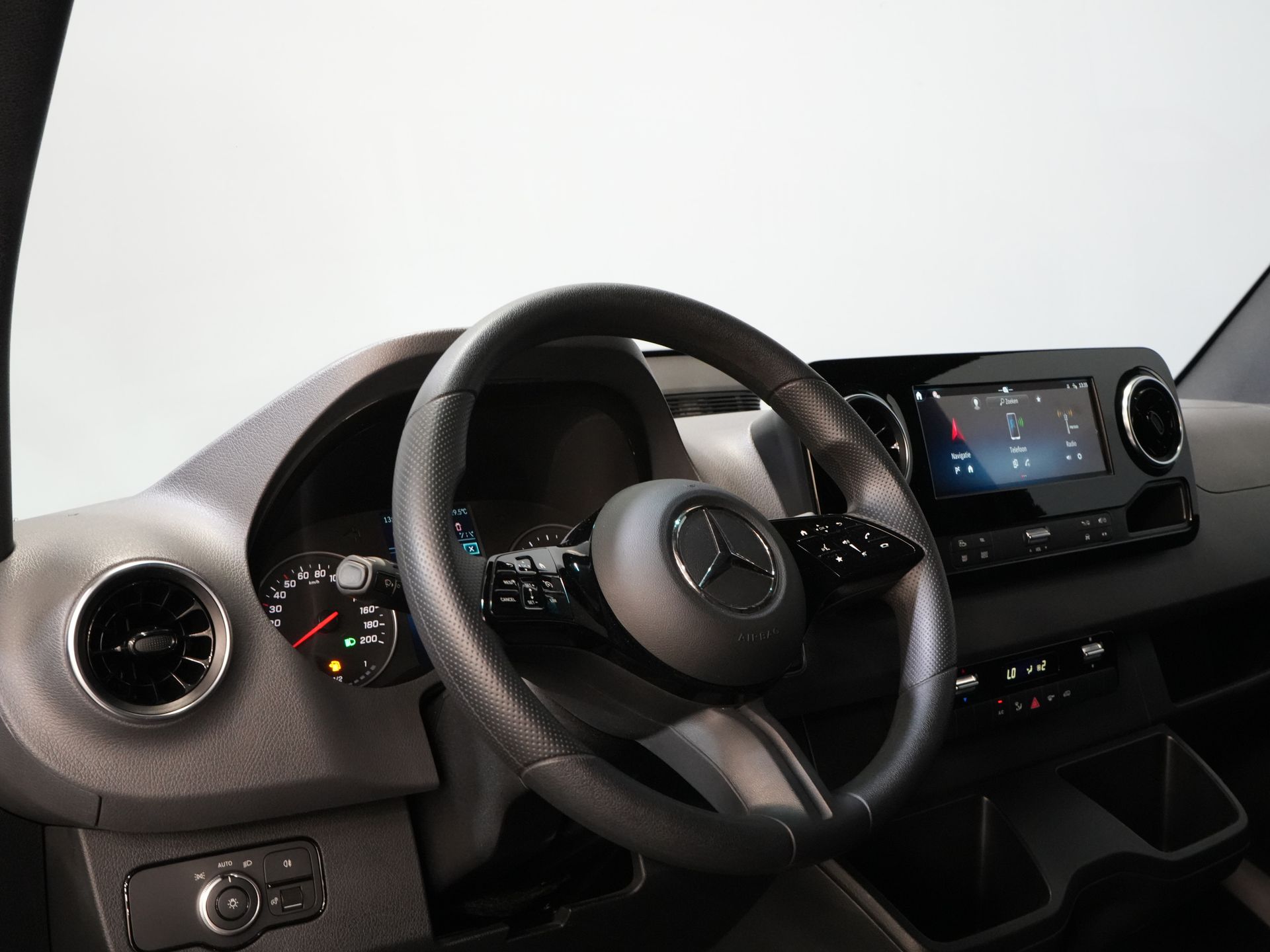 Mercedes-Benz Sprinter Bestelbus 317 CDI Aut. L2H2 VanStep/ 3.5t Trekverm./ LED/ 270Gr.Deuren/ Navi/ Camera/ Cruise/ PDC