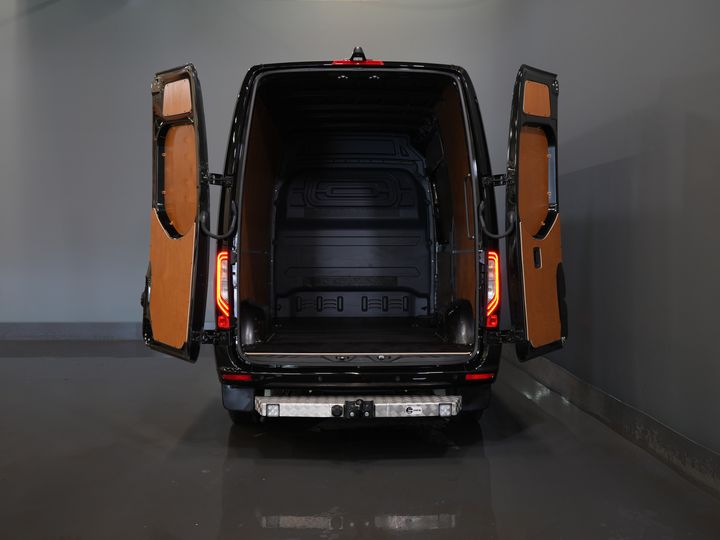 Mercedes-Benz Sprinter Bestelbus 317 CDI Aut. L2H2 VanStep/ 3.5t Trekverm./ LED/ 270Gr.Deuren/ Navi/ Camera/ Cruise/ PDC