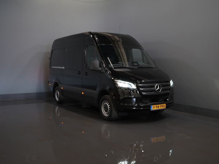 Mercedes-Benz Sprinter Bestelbus 317 CDI Aut. L2H2 VanStep/ 3.5t Trekverm./ LED/ 270Gr.Deuren/ Navi/ Camera/ Cruise/ PDC