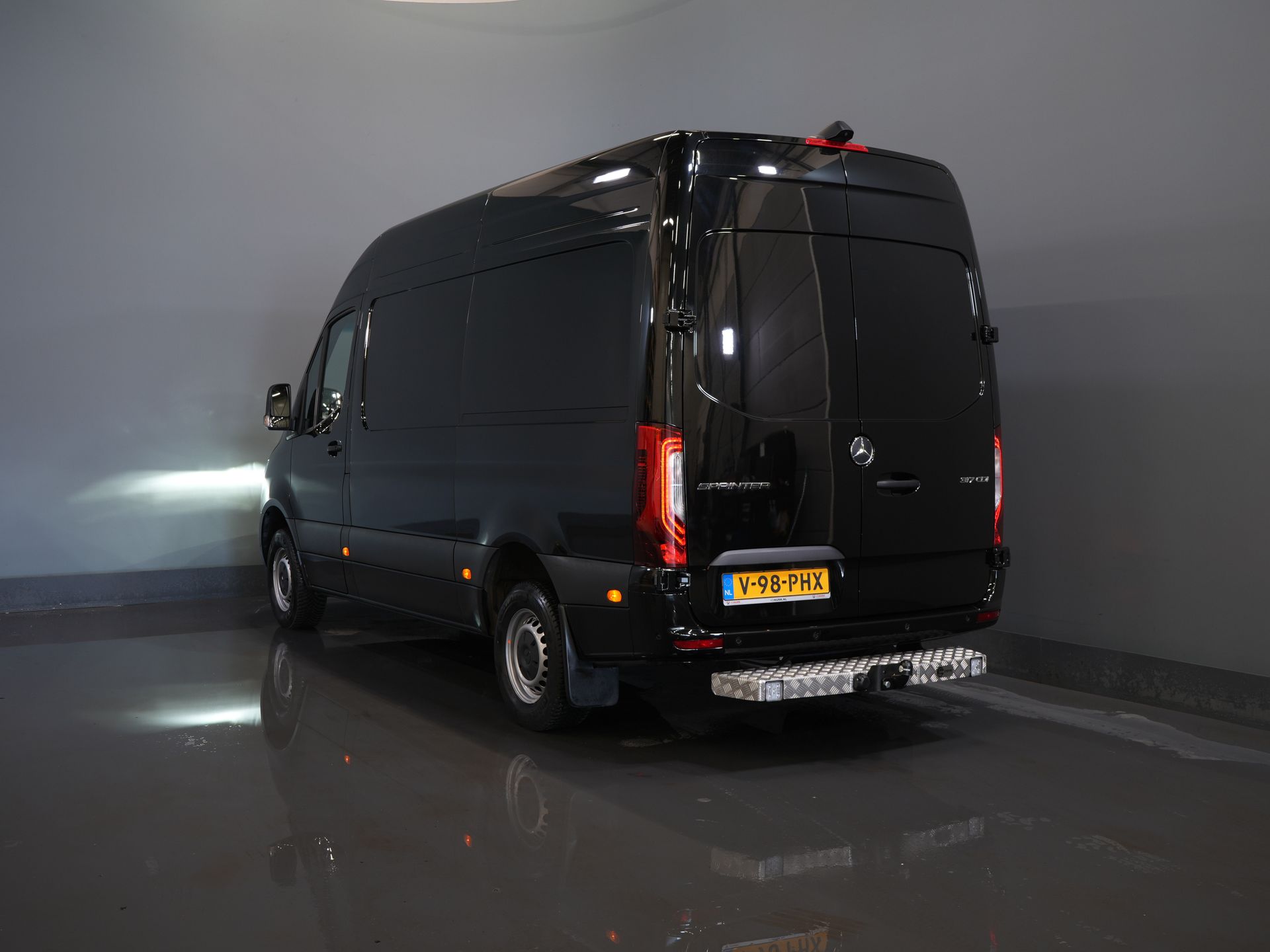 Mercedes-Benz Sprinter Bestelbus 317 CDI Aut. L2H2 VanStep/ 3.5t Trekverm./ LED/ 270Gr.Deuren/ Navi/ Camera/ Cruise/ PDC
