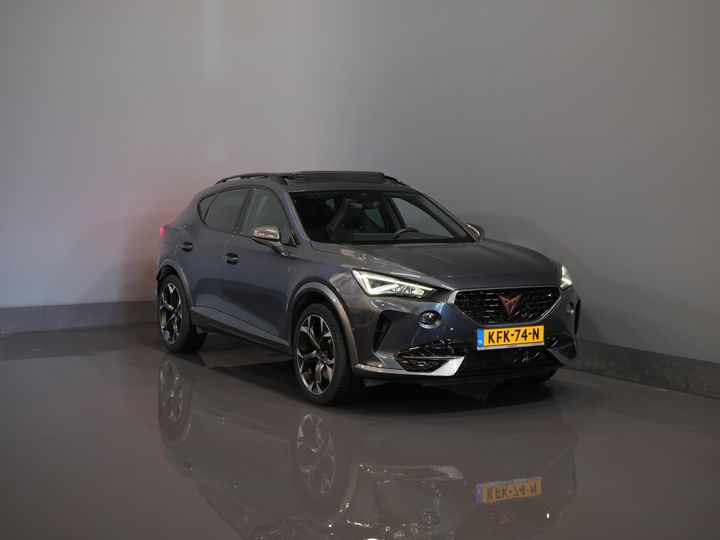 CUPRA Formentor SUV 1.4 TSI e-Hybrid Copper Edition 245 pk Pano/ Elek.Klep/ Adapt.Cruise/ Matrix/ Standkachel/ Stoelverw./ Stuurverw./ Carplay/ Came