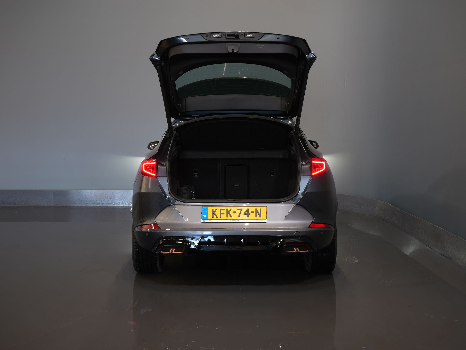 CUPRA Formentor SUV 1.4 TSI e-Hybrid Copper Edition 245 к.с. Pano/ Elek.Valve/ Adapt.Cruise/ Matrix/ Підігрів підставки/ Seatverw./ Steeringverw./ Carplay/ Комплектація