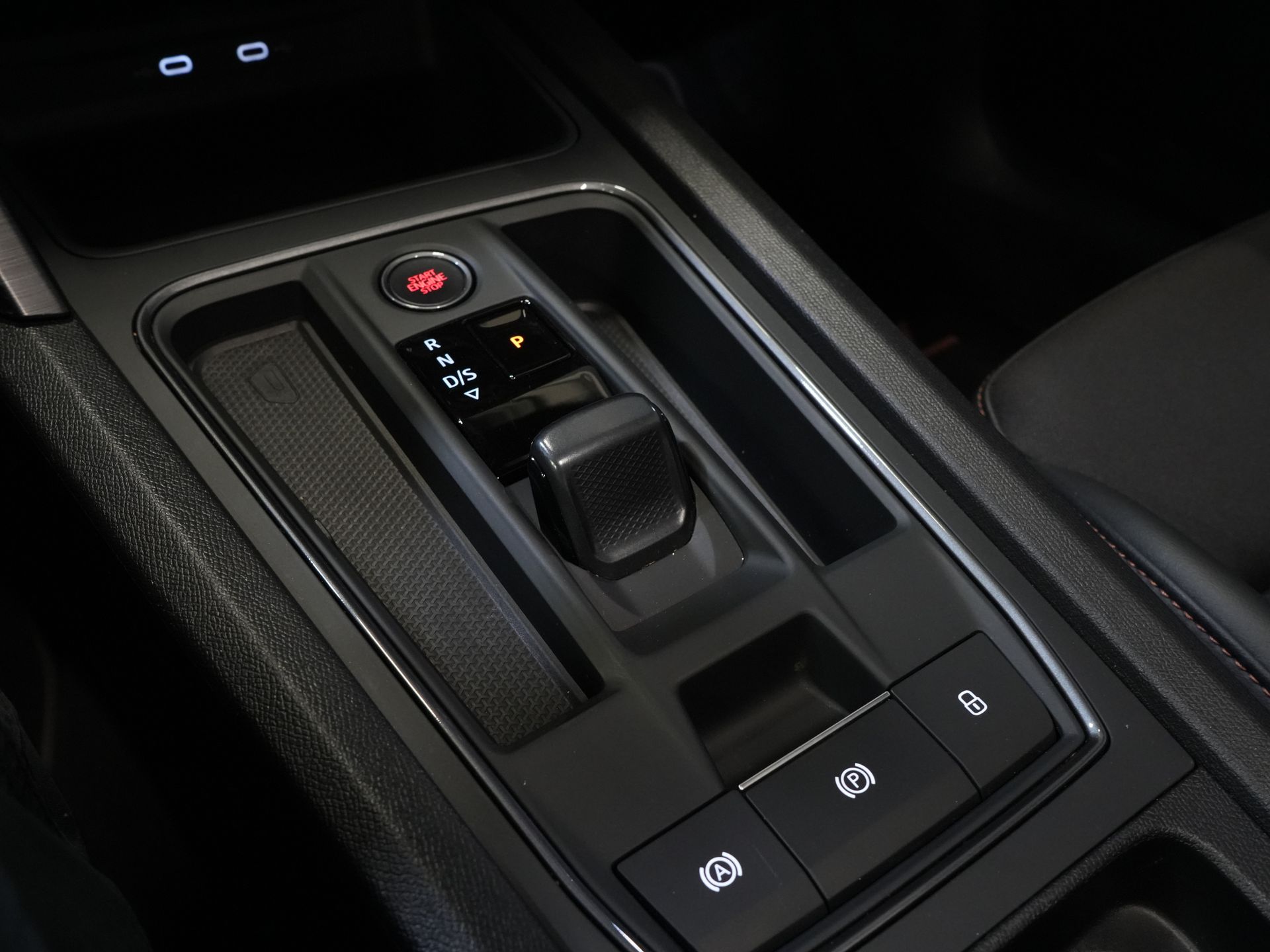 CUPRA Formentor SUV 1.4 TSI e-Hybrid Copper Edition 245 к.с. Pano/ Elek.Valve/ Adapt.Cruise/ Matrix/ Підігрів підставки/ Seatverw./ Steeringverw./ Carplay/ Комплектація