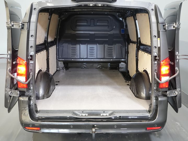 Mercedes-Benz Vito Van 116 CDI Aut. L3 LED/ 2.5t Towing capacity/ 270Gr. Doors/ Seat heating/ Carplay/ Camera/ Tow bar/ Cruise control/ PDC/ DAB