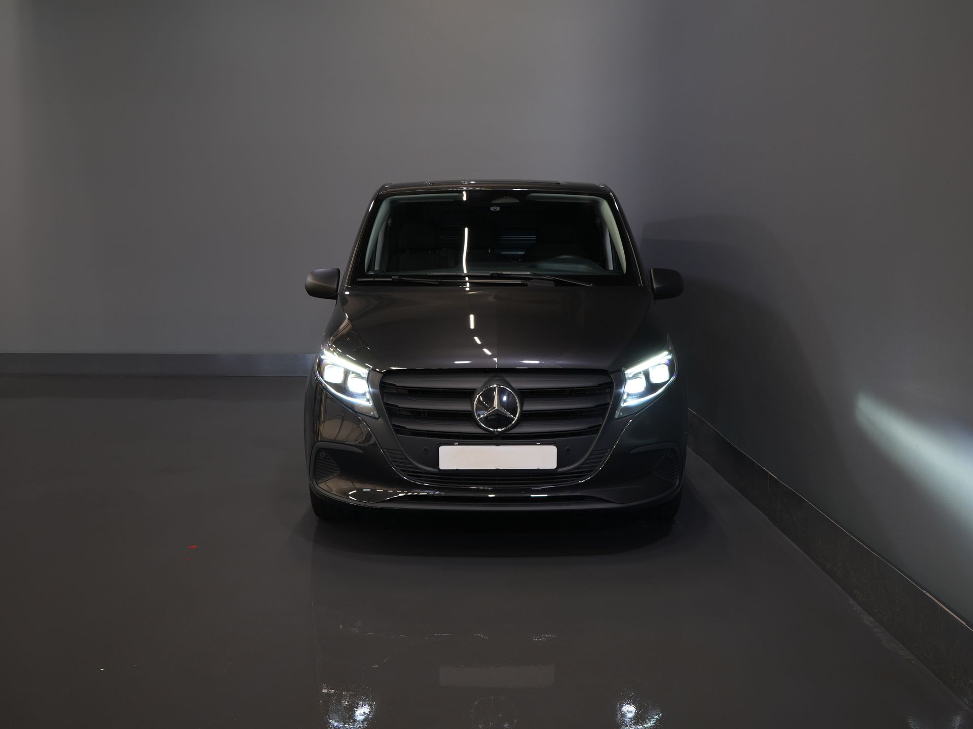 Mercedes-Benz Vito Van 116 CDI Aut. L3 LED/ 2.5t Towing capacity/ 270Gr. Doors/ Seat heating/ Carplay/ Camera/ Tow bar/ Cruise control/ PDC/ DAB