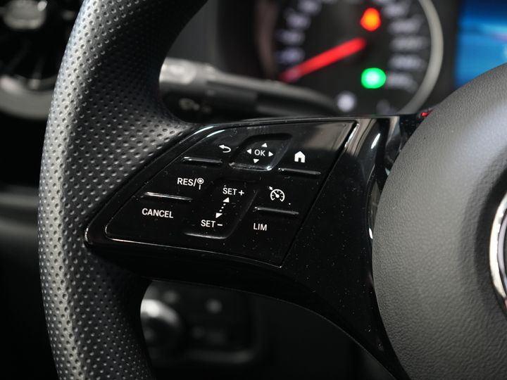 Mercedes-Benz Vito Van 116 CDI Aut. L3 LED/ 2.5t Towing capacity/ 270Gr. Doors/ Seat heating/ Carplay/ Camera/ Tow bar/ Cruise control/ PDC/ DAB