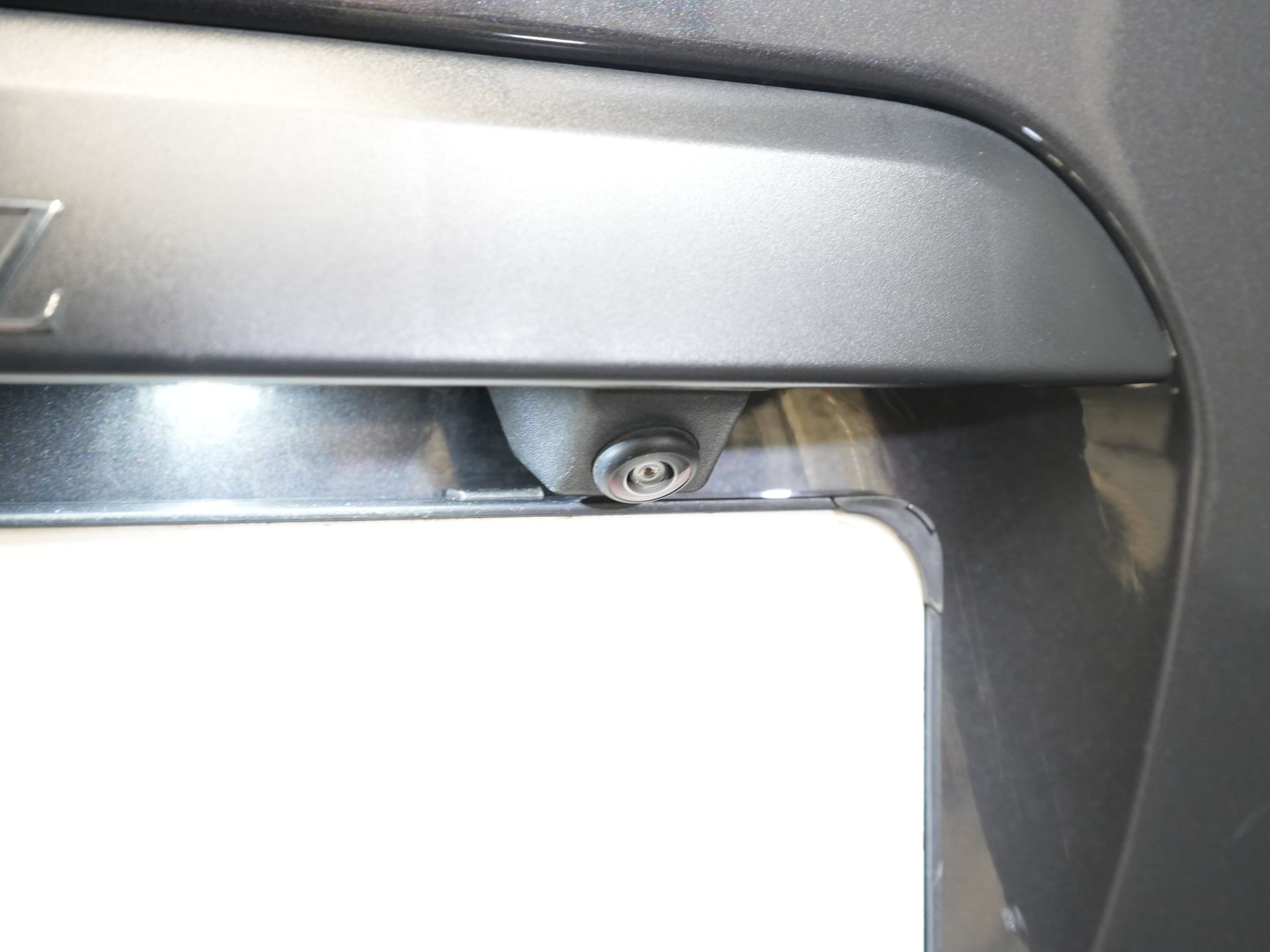 Mercedes-Benz Vito Van 116 CDI Aut. L3 LED/ 2.5t Towing capacity/ 270Gr. Doors/ Seat heating/ Carplay/ Camera/ Tow bar/ Cruise control/ PDC/ DAB