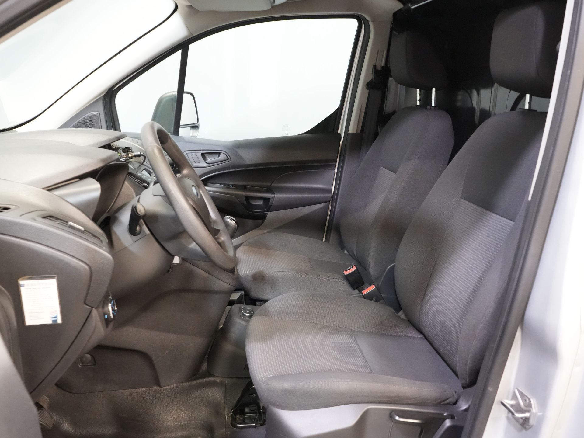 Ford Transit Connect Bestelbus 1.5 TDCI 75 pk BPM VRIJ! EURO 6/ NL Auto/ Airco/ Trekhaak