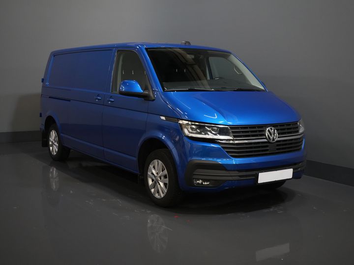 Volkswagen Transporter Van T6.1 2.0 TDI 150 к.с. L2 DSG Aut. Highline BPM БЕЗКОШТОВНО! Адапт.круїз/ 2.5т фаркоп/ Підігрів підставки/ Підсвітка сидінь/ LED/ Carplay/ Navi/ Cam