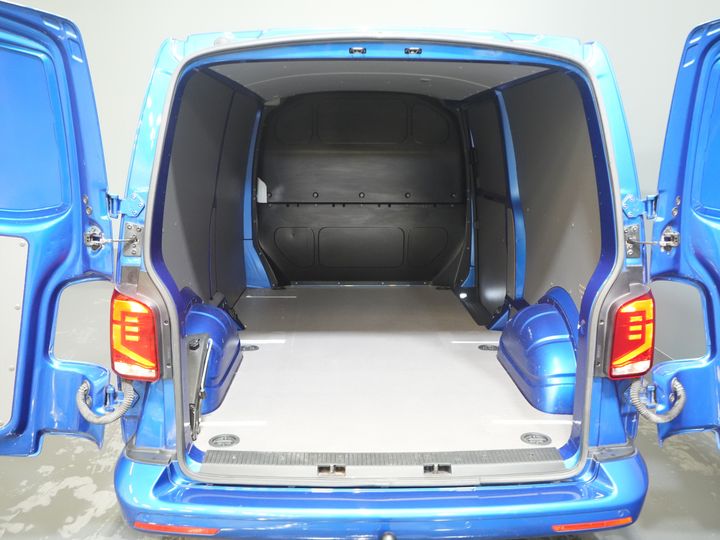 Volkswagen Transporter Van T6.1 2.0 TDI 150 KM L2 DSG Aut. Highline BPM GRATIS! Adapt.Cruise/ 2.5t Hak holowniczy/ Ogrzewanie podłogowe/ Seatverw./ LED/ Carplay/ Navi/ Cam