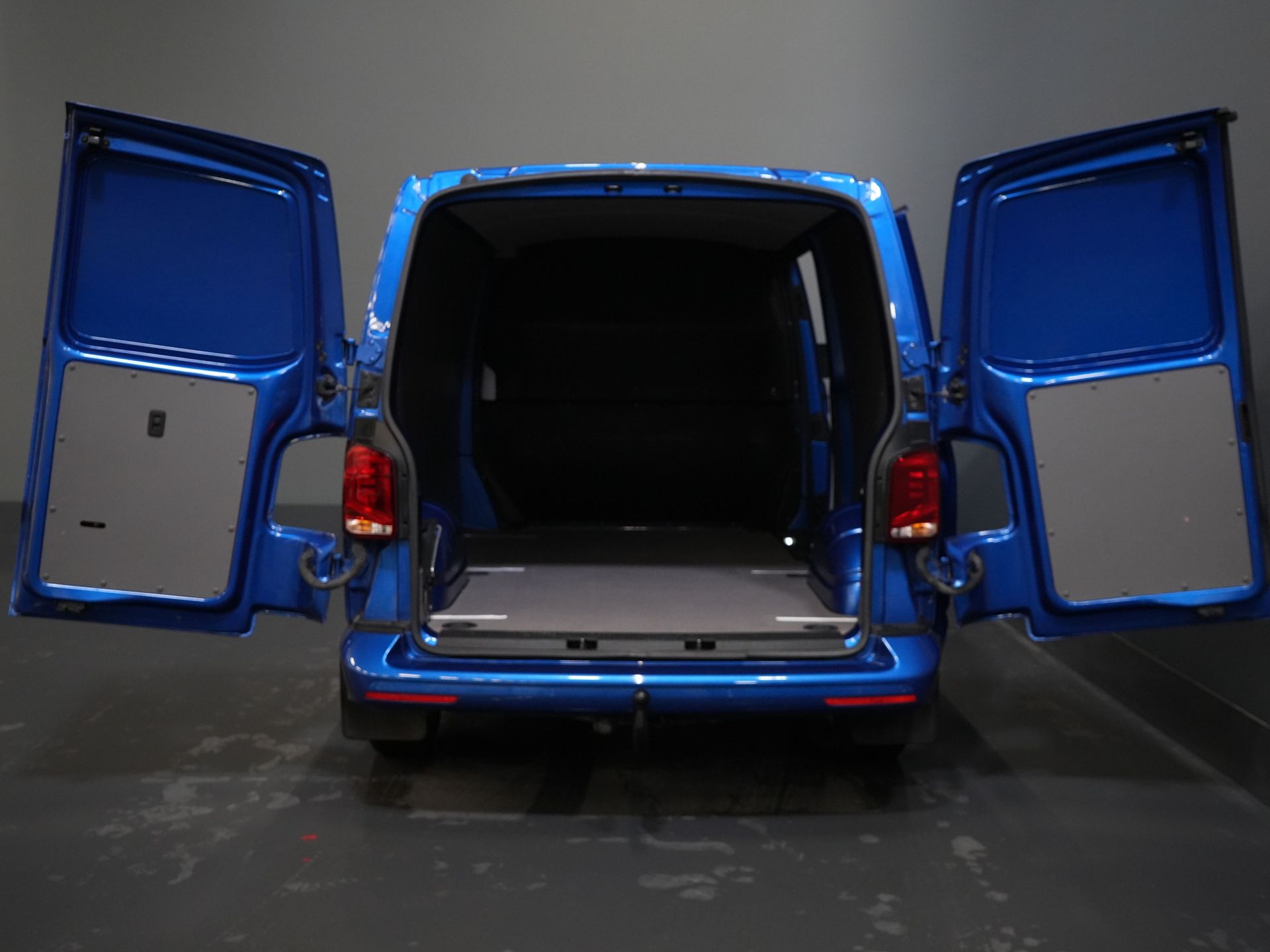 Volkswagen Transporter Van T6.1 2.0 TDI 150 KM L2 DSG Aut. Highline BPM GRATIS! Adapt.Cruise/ 2.5t Hak holowniczy/ Ogrzewanie podłogowe/ Seatverw./ LED/ Carplay/ Navi/ Cam