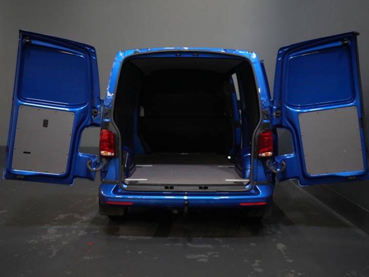 Volkswagen Transporter Van T6.1 2.0 TDI 150 KM L2 DSG Aut. Highline BPM GRATIS! Adapt.Cruise/ 2.5t Hak holowniczy/ Ogrzewanie podłogowe/ Seatverw./ LED/ Carplay/ Navi/ Cam