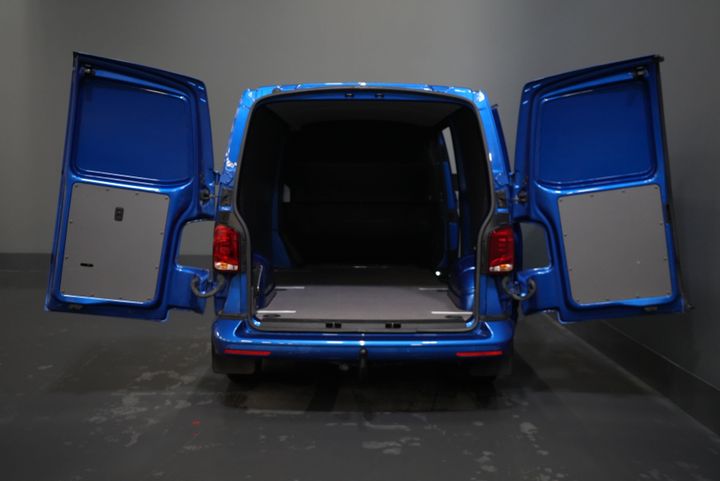 Volkswagen Transporter Van T6.1 2.0 TDI 150 hp L2 DSG Aut. Highline BPM FREE! Adapt.Cruise/ 2.5t Towbar/ Stand heater/ Seatverw./ LED/ Carplay/ Navi/ Cam
