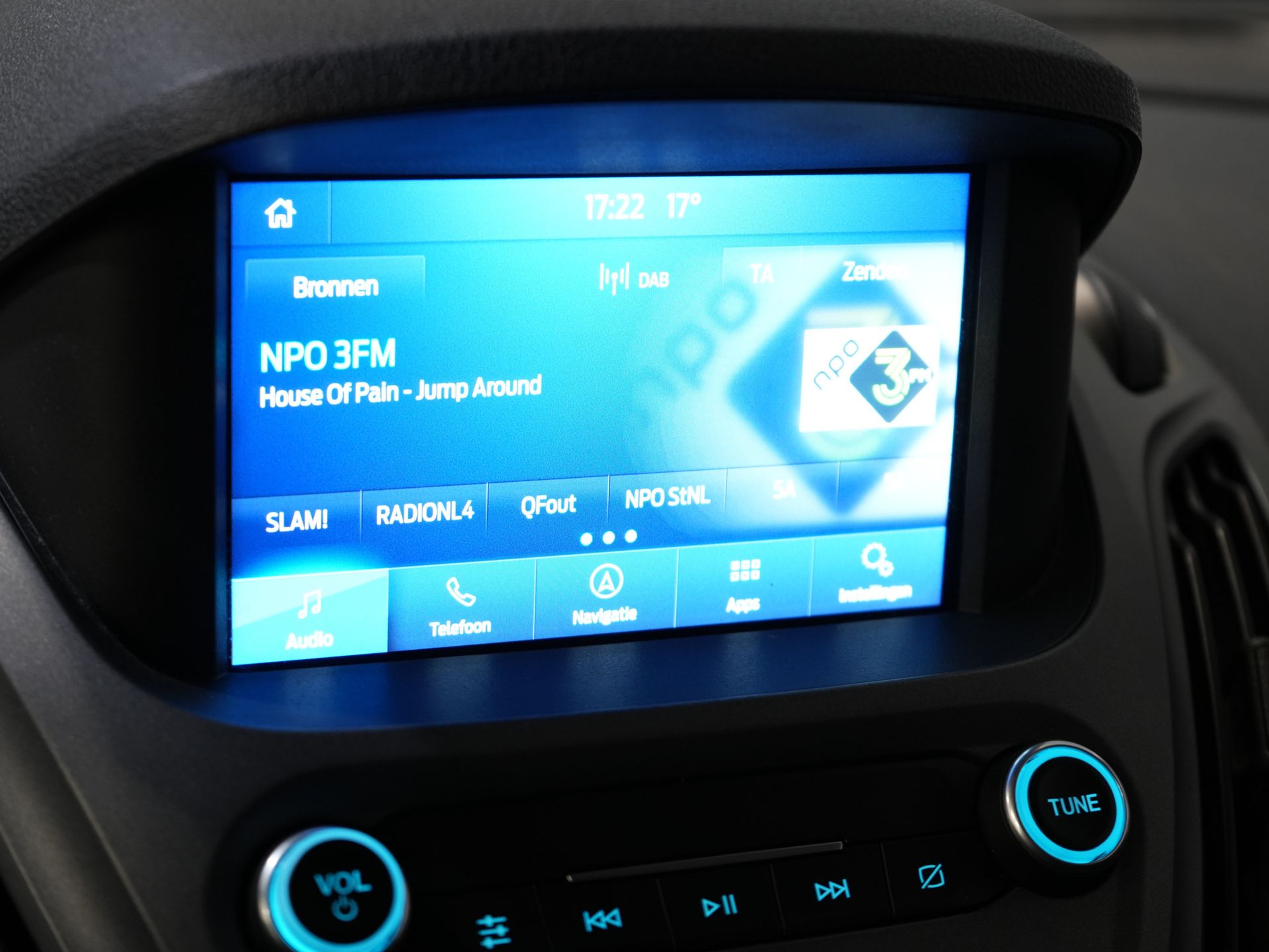 Ford Transit Courier Bestelbus 1.5 TDCI BPM VRIJ! NL Auto/ 2xSchuifdeur/ Carplay/ Airco/ PDC/ Cruise